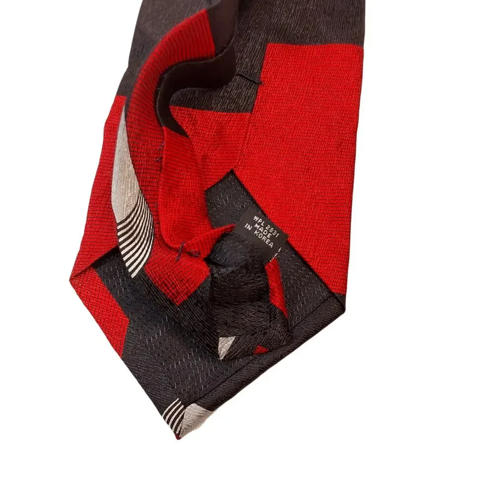 Urban Mode Men Necktie Tie White Black Red Geometry Print 100% Silk 56